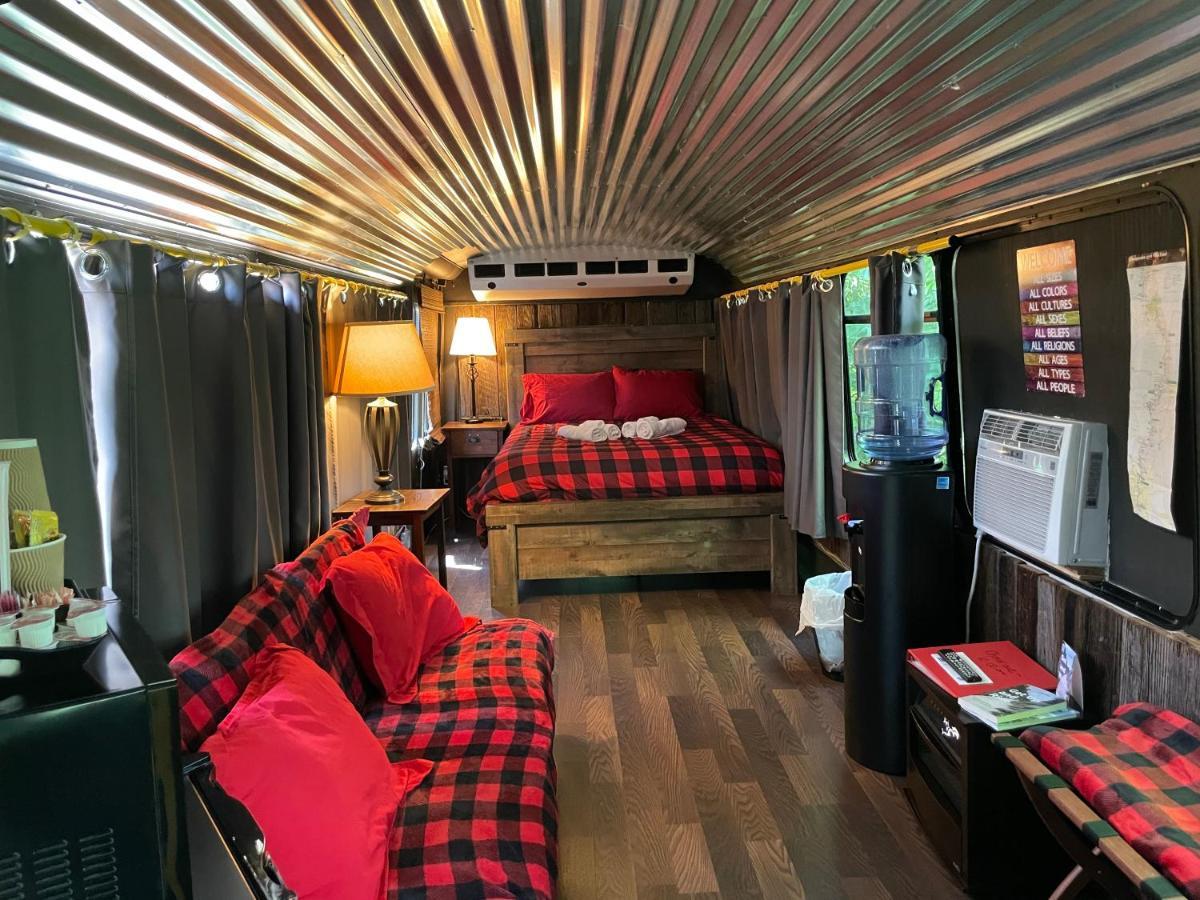 Canal Cabins Paw Paw 外观 照片