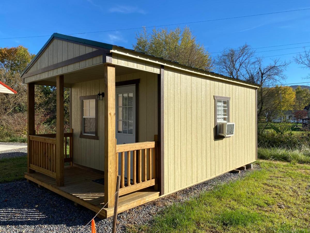 Canal Cabins Paw Paw 外观 照片