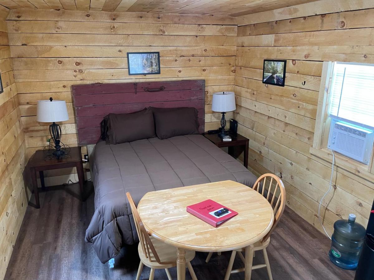 Canal Cabins Paw Paw 外观 照片