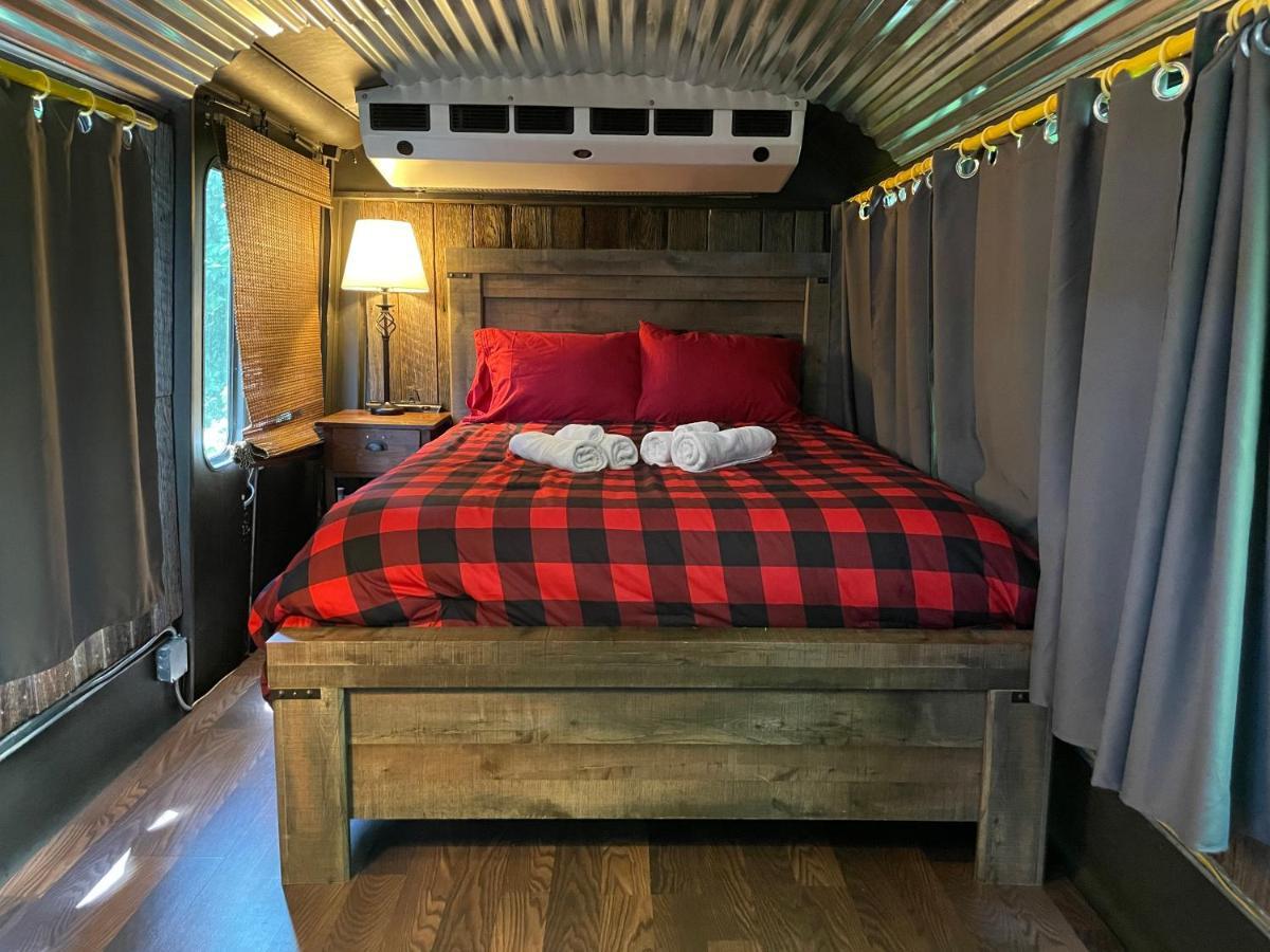 Canal Cabins Paw Paw 外观 照片