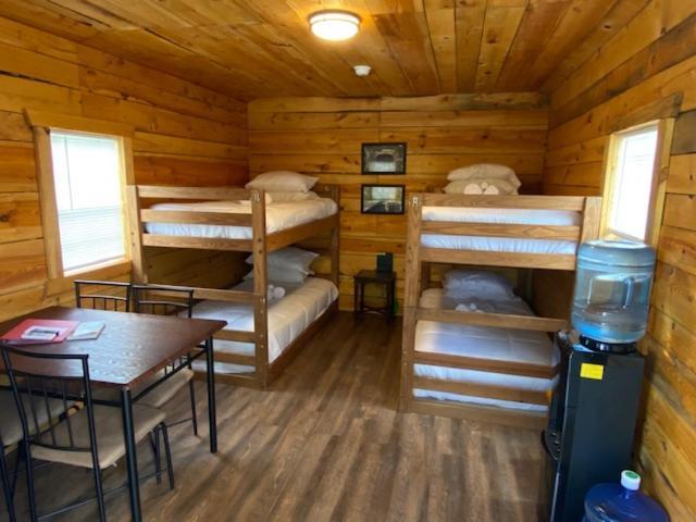 Canal Cabins Paw Paw 外观 照片