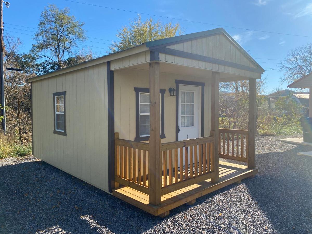 Canal Cabins Paw Paw 外观 照片