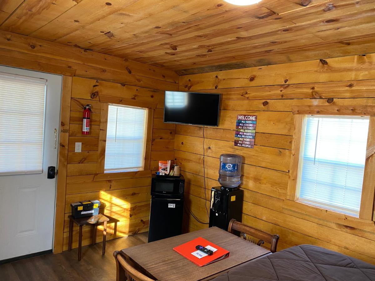 Canal Cabins Paw Paw 外观 照片